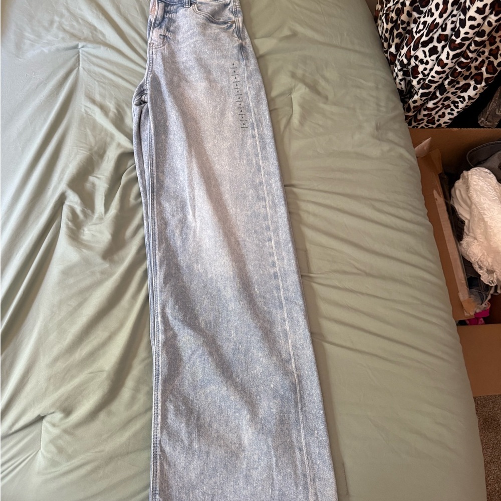 American Eagle Outfitters Light Blue Straight Leg Jeans